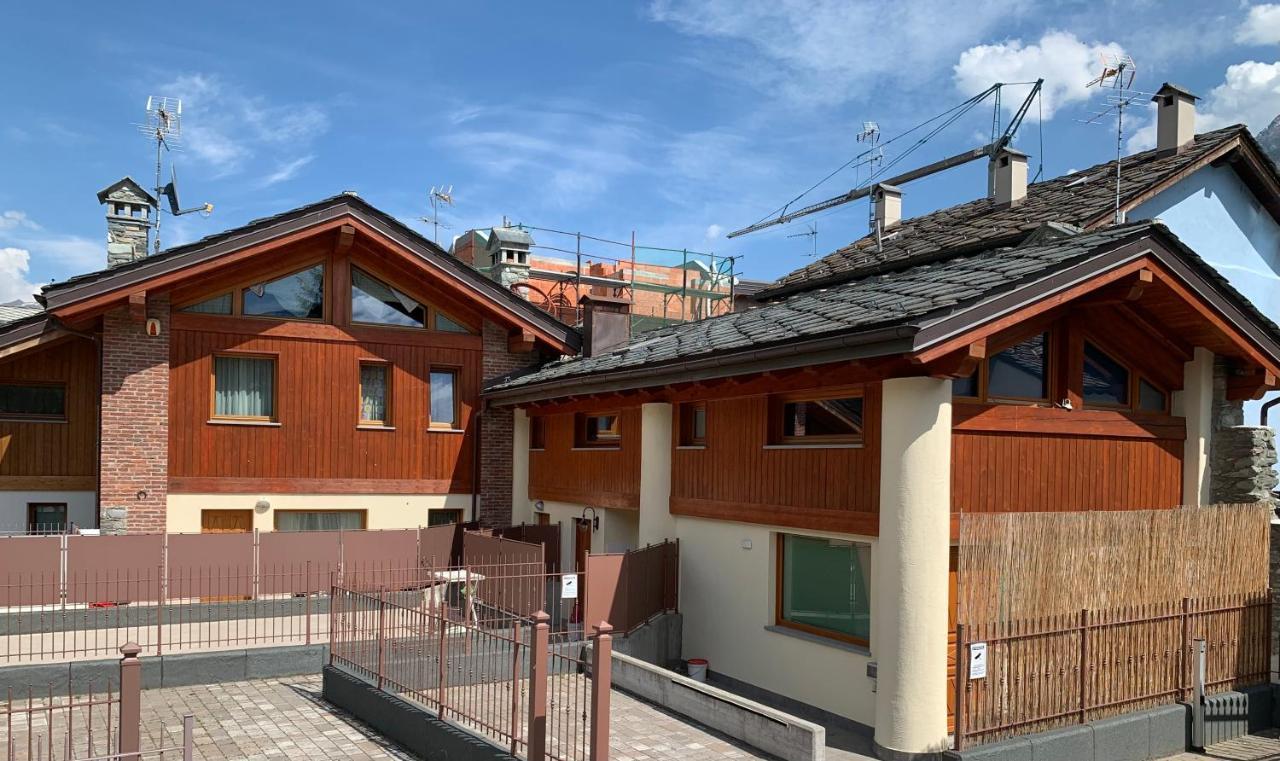 Casa Vacanze Anais Нус Екстериор снимка
