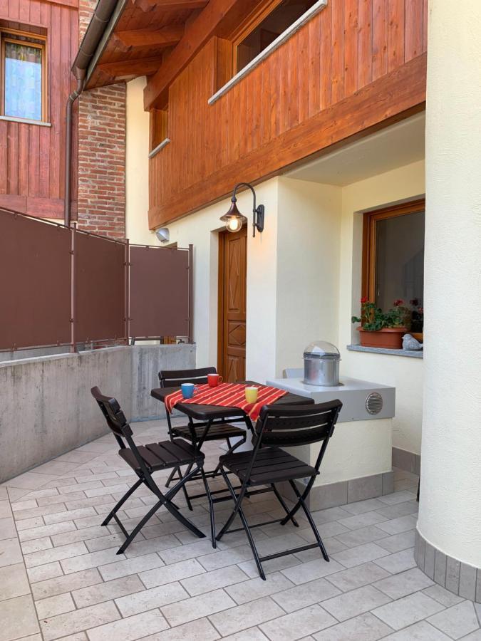 Casa Vacanze Anais Нус Екстериор снимка