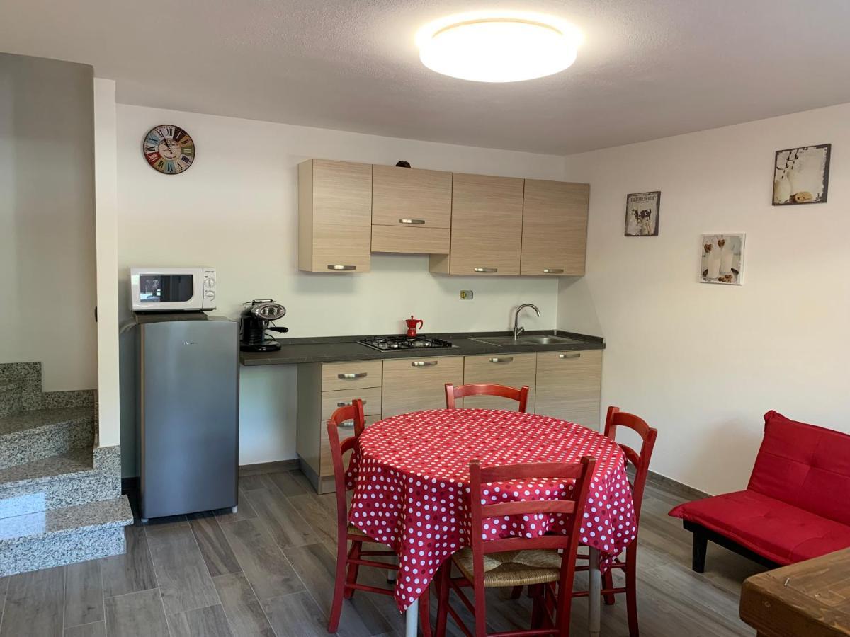 Casa Vacanze Anais Нус Екстериор снимка
